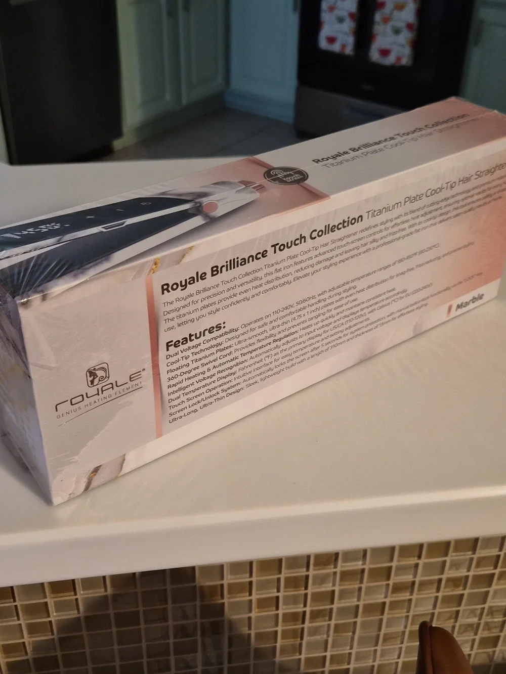 Royale Brilliance Touch Screen Titanium Hair Straightener - Picture 6 of 7